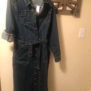 BRAND NEW Belted button down jean dress